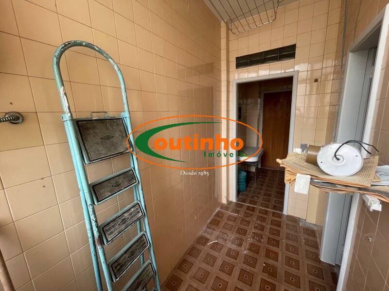 Apartamento à venda com 2 quartos, 72m² - Foto 19