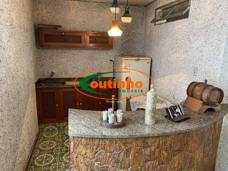 Casa à venda com 4 quartos, 240m² - Foto 14