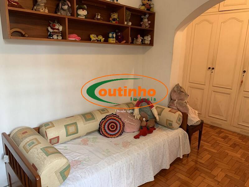 Casa à venda com 4 quartos, 240m² - Foto 21