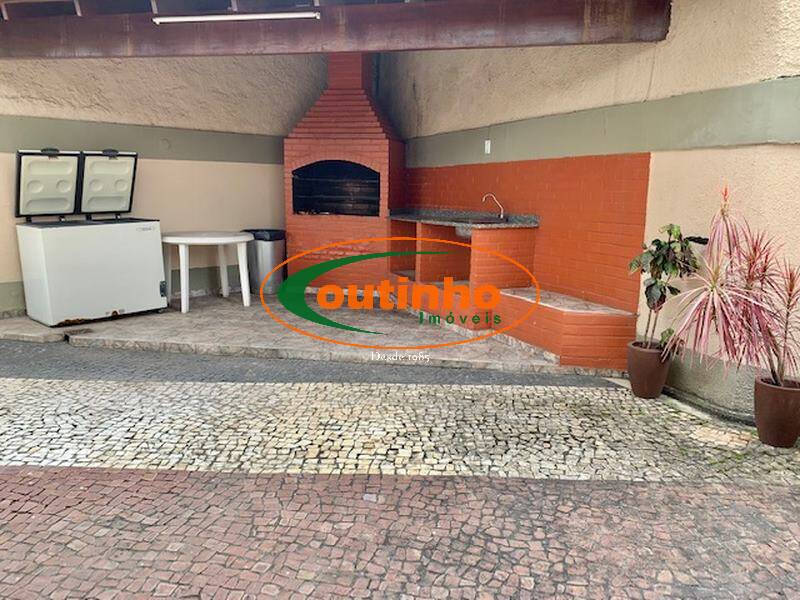 Apartamento à venda com 3 quartos, 99m² - Foto 2