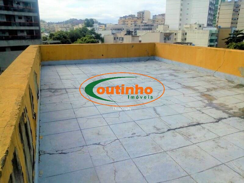 Apartamento à venda com 2 quartos, 68m² - Foto 3