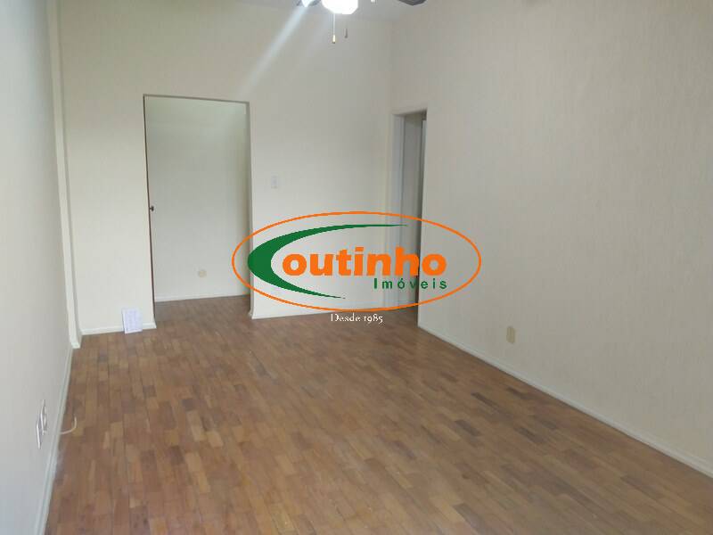 Apartamento à venda com 2 quartos, 80m² - Foto 3