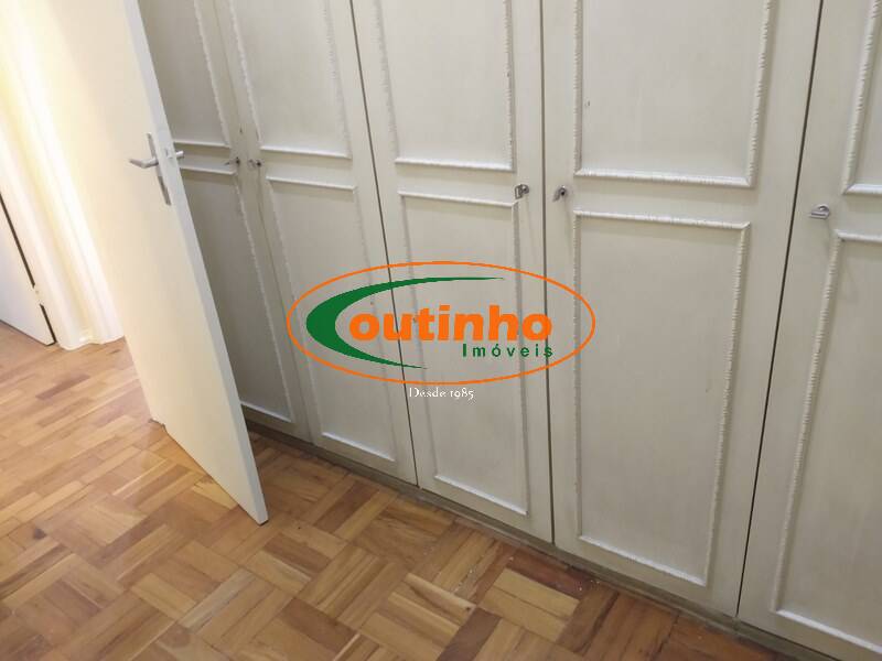 Apartamento à venda com 2 quartos, 80m² - Foto 19