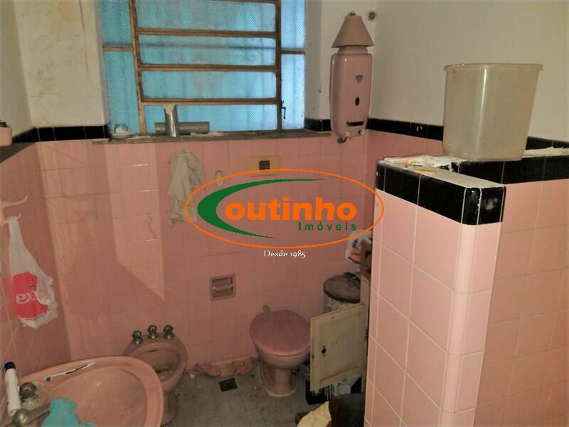 Casa à venda com 6 quartos, 400m² - Foto 12