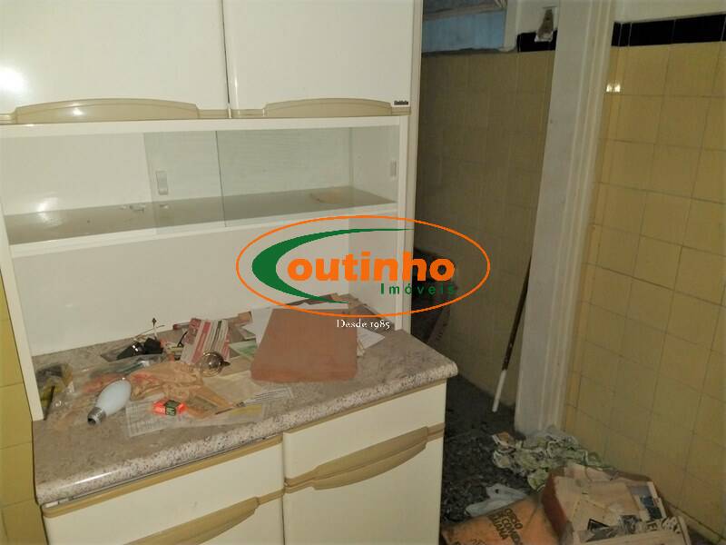 Casa à venda com 6 quartos, 400m² - Foto 16