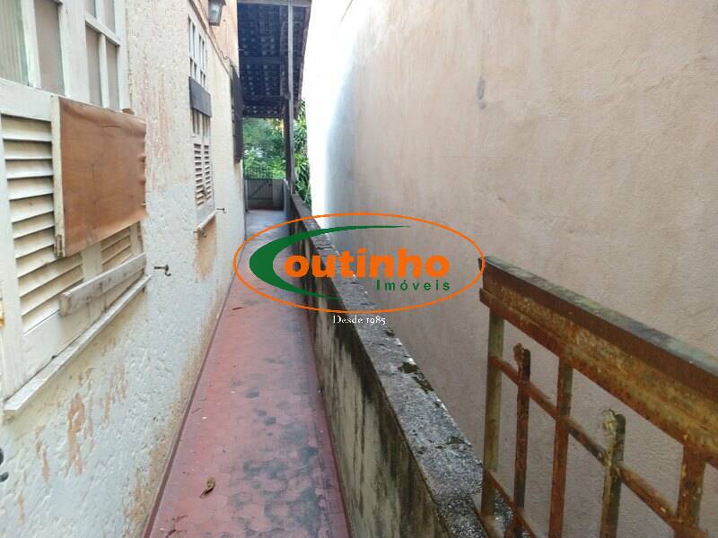 Casa à venda com 6 quartos, 400m² - Foto 24