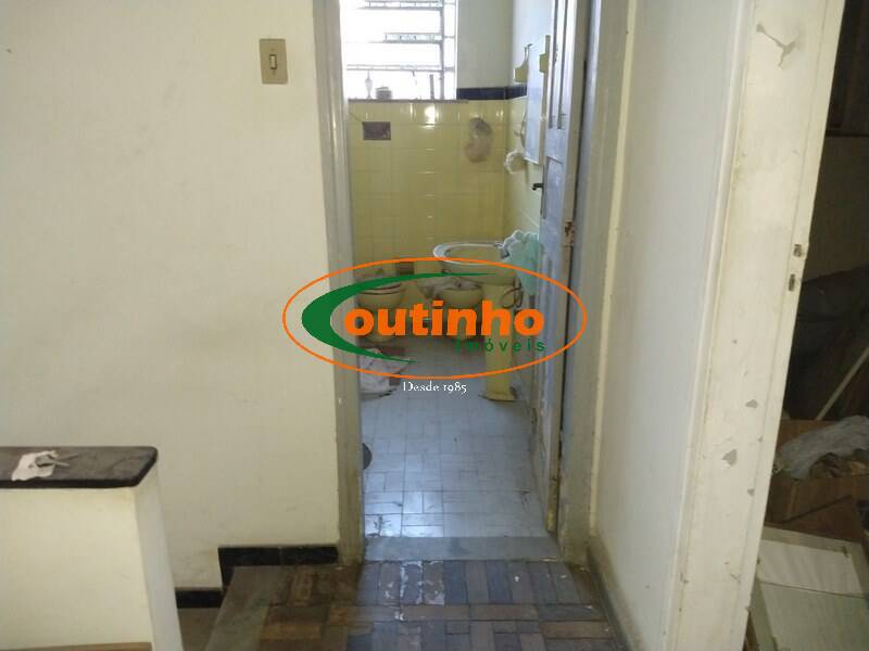 Casa à venda com 6 quartos, 400m² - Foto 50