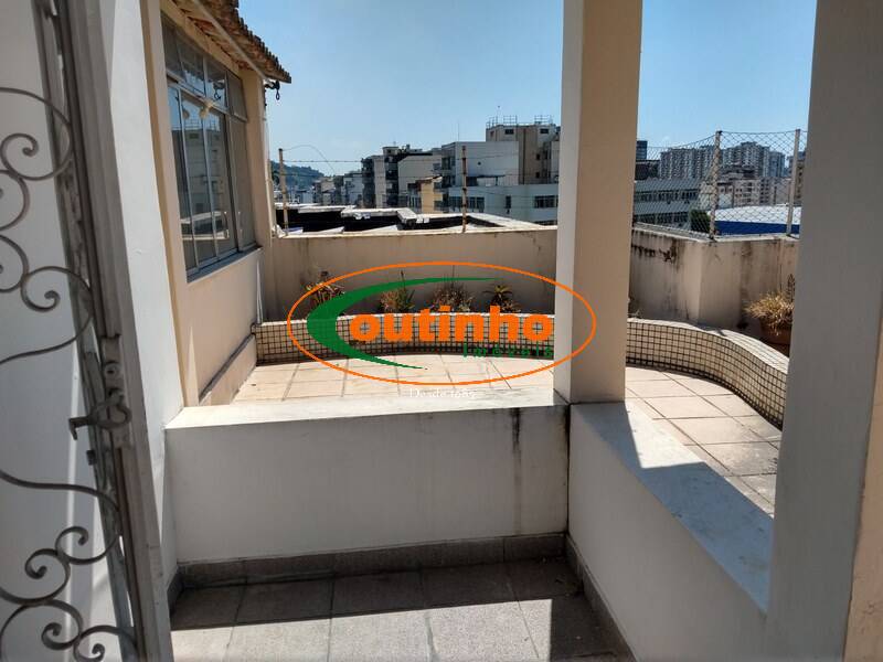 Cobertura à venda com 3 quartos, 200m² - Foto 12