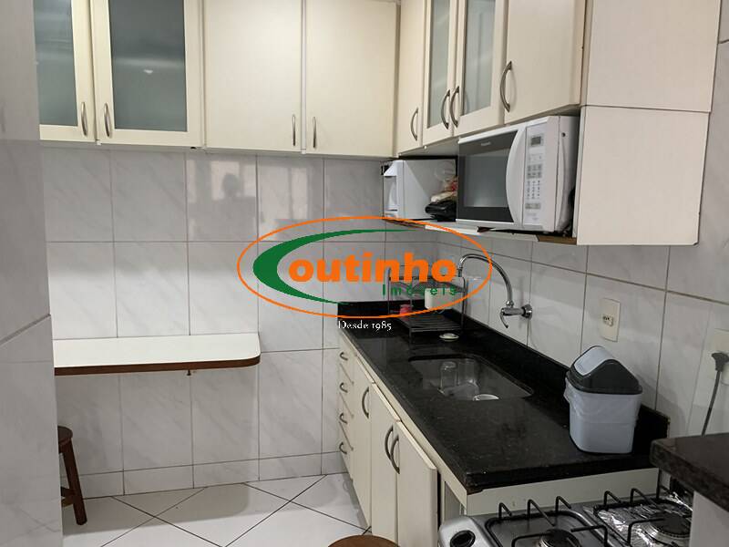 Apartamento à venda com 2 quartos, 85m² - Foto 28