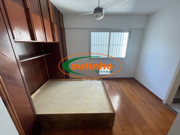 Apartamento à venda com 3 quartos, 80m² - Foto 4