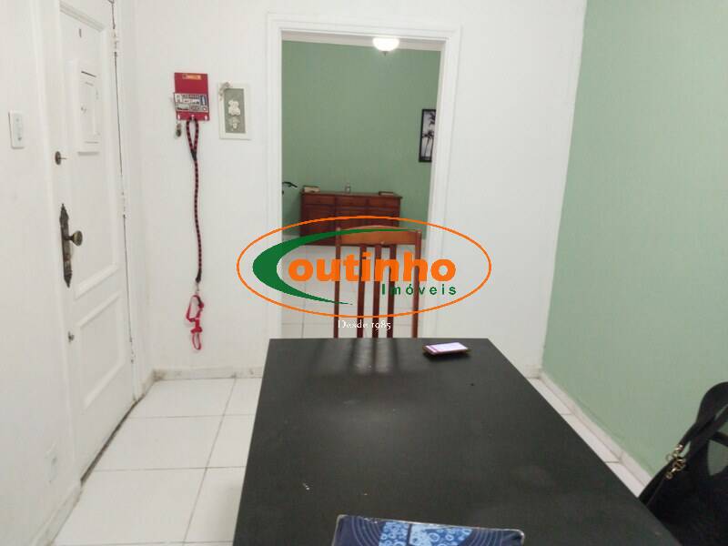 Apartamento à venda com 3 quartos, 110m² - Foto 1