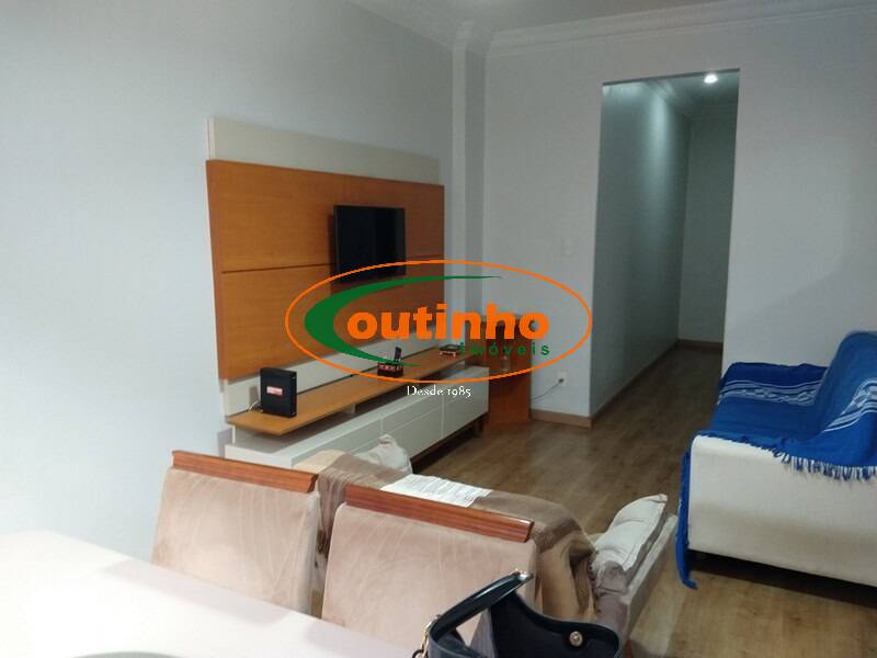 Apartamento à venda com 3 quartos, 84m² - Foto 2