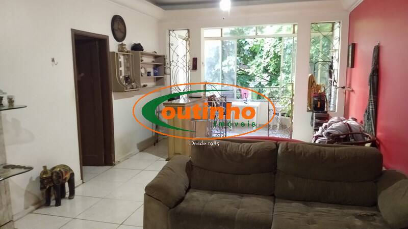 Apartamento à venda com 3 quartos, 213m² - Foto 2