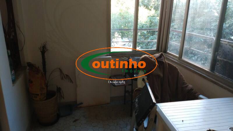 Apartamento à venda com 3 quartos, 213m² - Foto 5