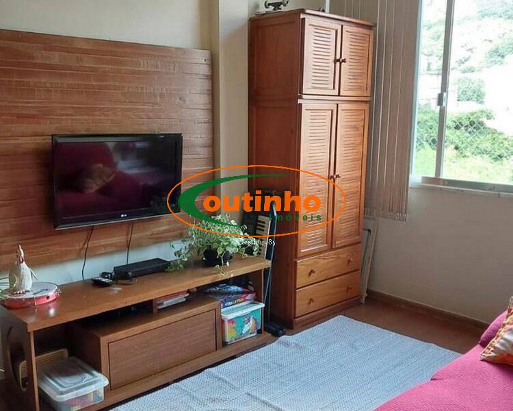 Apartamento à venda com 2 quartos, 72m² - Foto 3