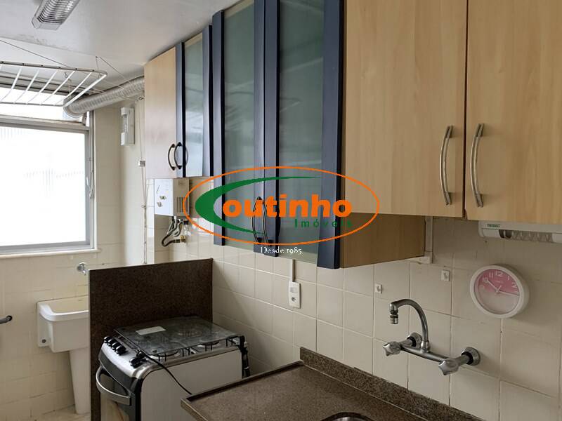 Apartamento à venda com 2 quartos, 68m² - Foto 19