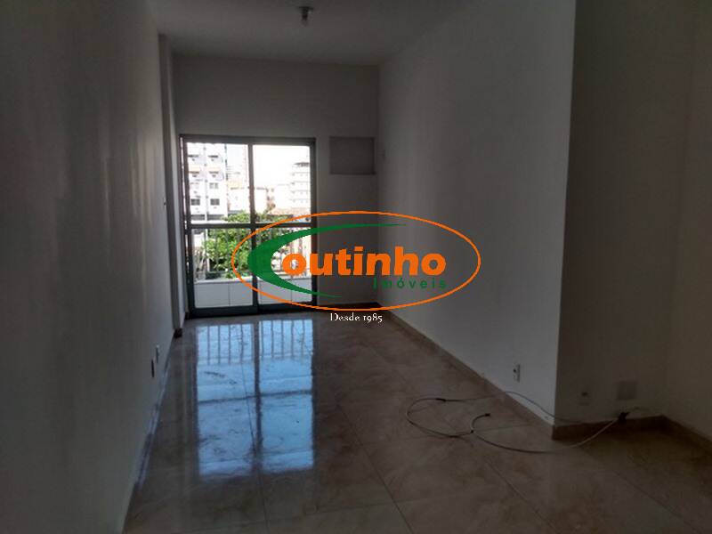 Apartamento à venda com 2 quartos, 74m² - Foto 4