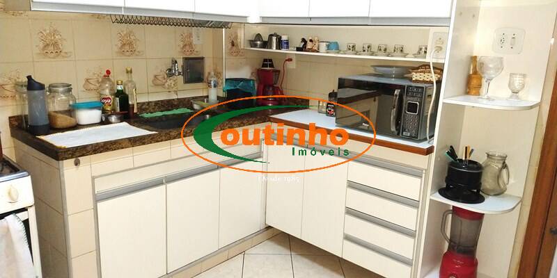 Apartamento à venda com 2 quartos, 70m² - Foto 25