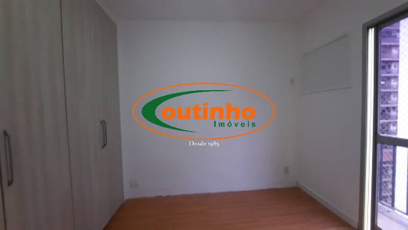 Apartamento à venda com 2 quartos, 67m² - Foto 11