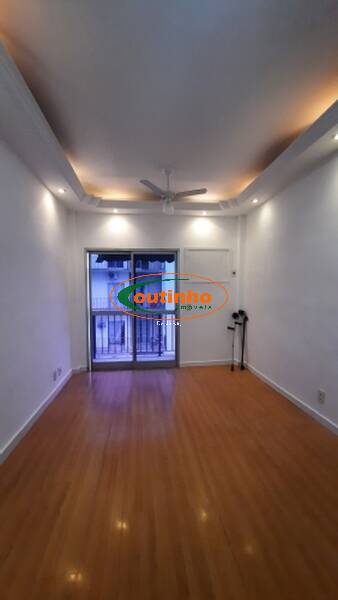 Apartamento à venda com 2 quartos, 67m² - Foto 5