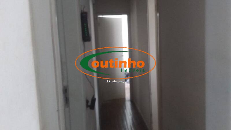 Apartamento à venda com 3 quartos, 80m² - Foto 2