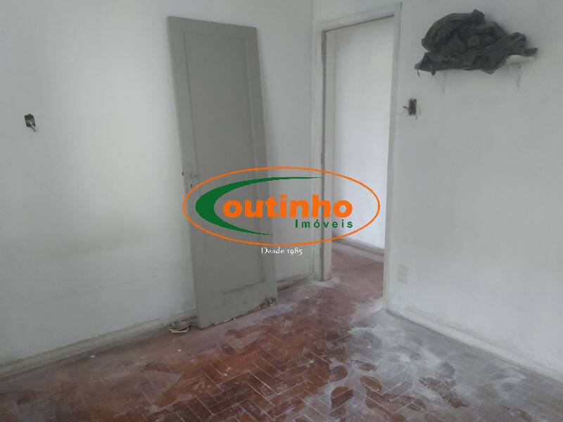 Apartamento à venda com 3 quartos, 80m² - Foto 11