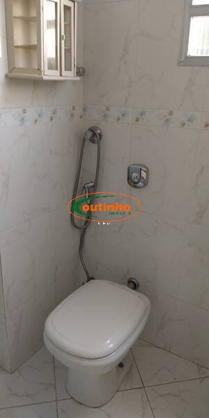 Apartamento à venda com 2 quartos, 64m² - Foto 25