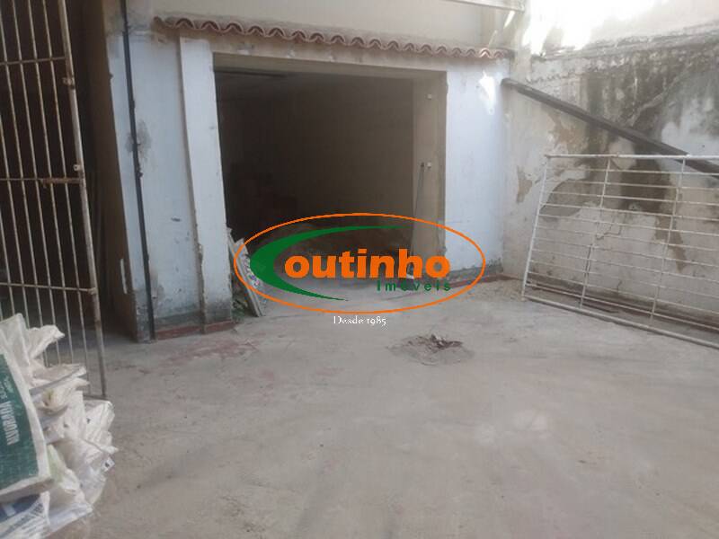 Casa à venda com 7 quartos, 310m² - Foto 48