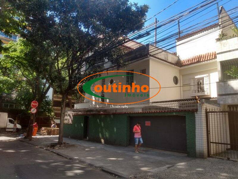 Casa à venda com 7 quartos, 310m² - Foto 2