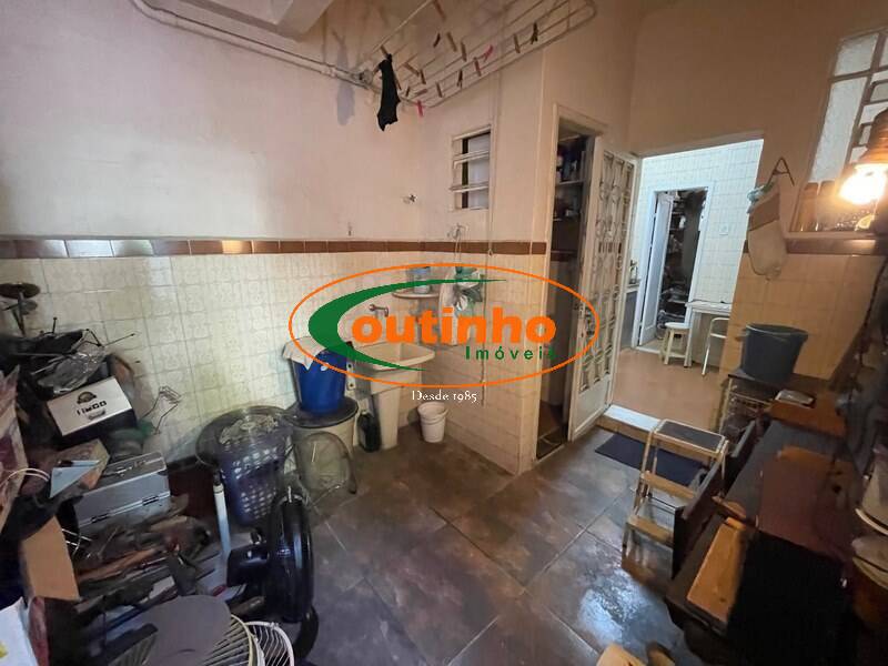 Apartamento à venda com 3 quartos, 90m² - Foto 18