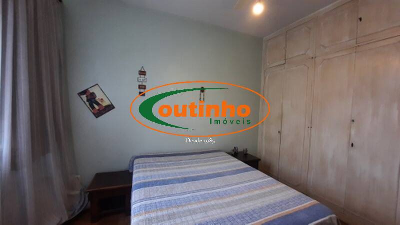 Apartamento à venda com 4 quartos, 180m² - Foto 17