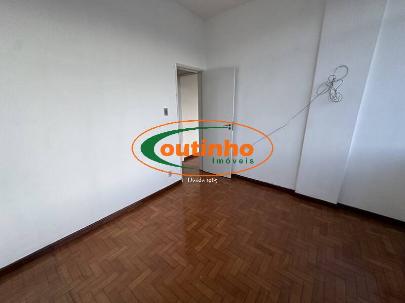 Apartamento à venda com 2 quartos, 75m² - Foto 8