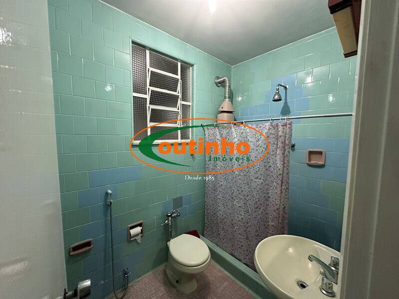 Apartamento à venda com 2 quartos, 75m² - Foto 12