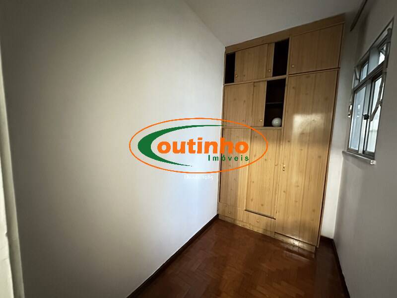 Apartamento à venda com 2 quartos, 75m² - Foto 18