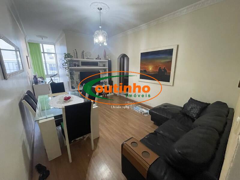 Apartamento à venda com 3 quartos, 75m² - Foto 1