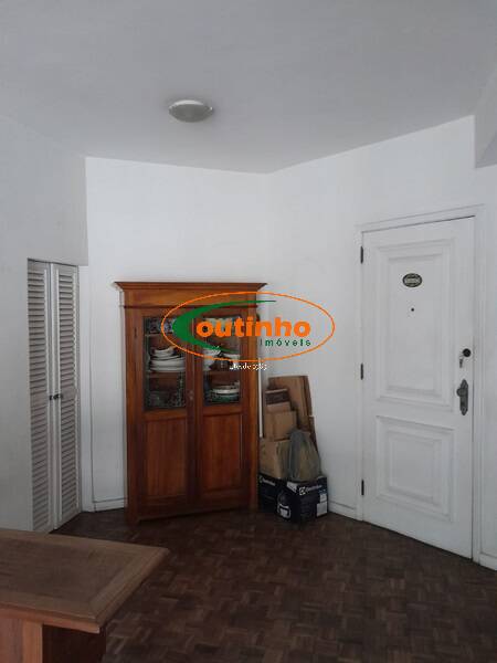 Apartamento à venda com 3 quartos, 182m² - Foto 4