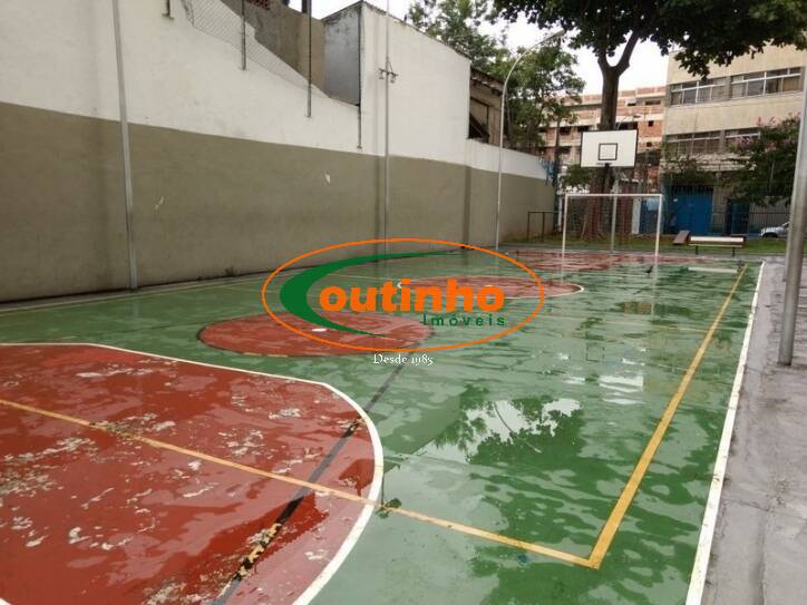 Apartamento à venda com 2 quartos, 61m² - Foto 9