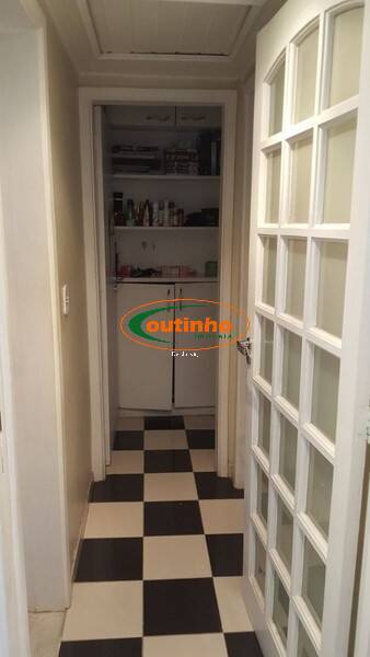 Apartamento à venda com 2 quartos, 61m² - Foto 19