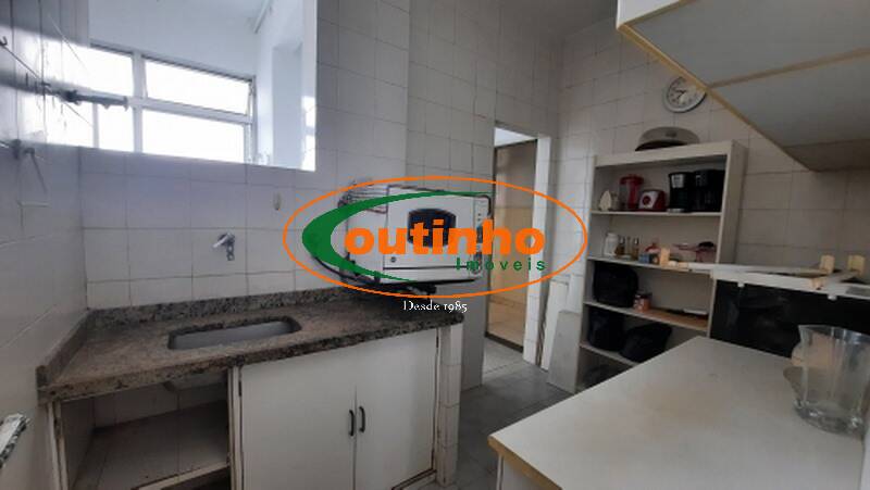 Apartamento à venda com 2 quartos, 67m² - Foto 14