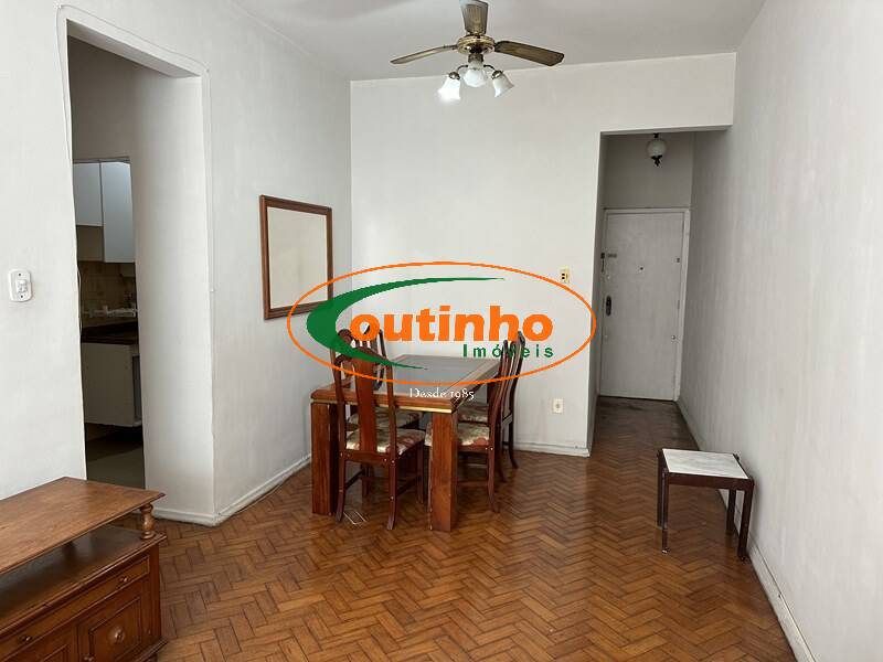 Apartamento à venda com 3 quartos, 104m² - Foto 1