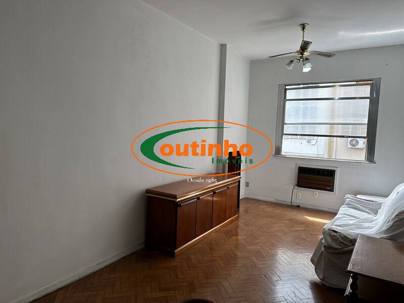 Apartamento à venda com 3 quartos, 104m² - Foto 3