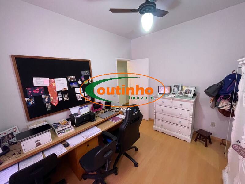 Apartamento à venda com 2 quartos, 72m² - Foto 3