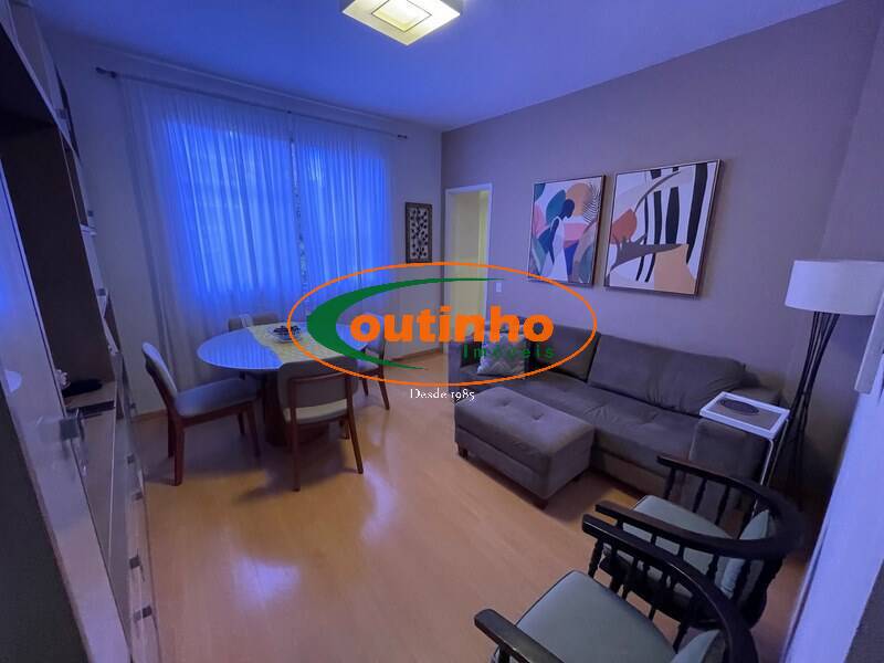 Apartamento à venda com 2 quartos, 72m² - Foto 2