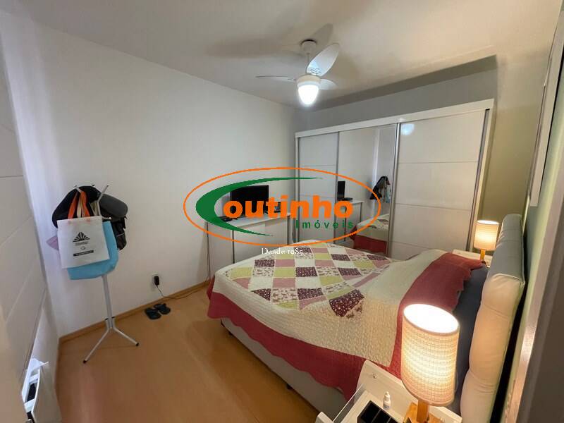 Apartamento à venda com 2 quartos, 72m² - Foto 12