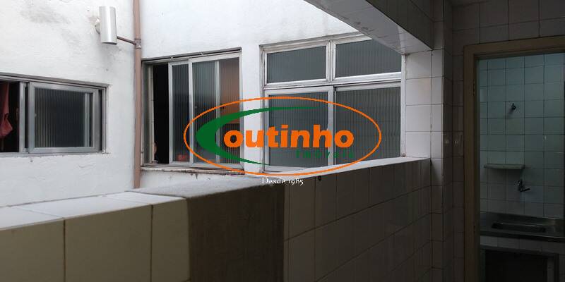 Apartamento à venda com 2 quartos, 80m² - Foto 36