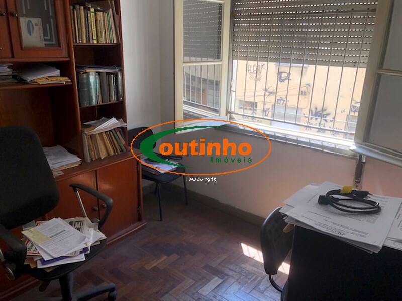 Apartamento à venda com 2 quartos, 58m² - Foto 11