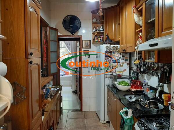 Apartamento à venda com 2 quartos, 63m² - Foto 14