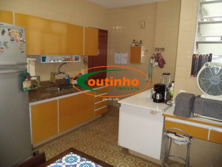 Apartamento à venda com 4 quartos, 160m² - Foto 18