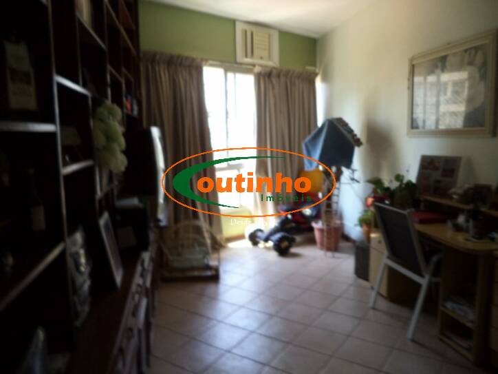 Apartamento à venda com 4 quartos, 160m² - Foto 4