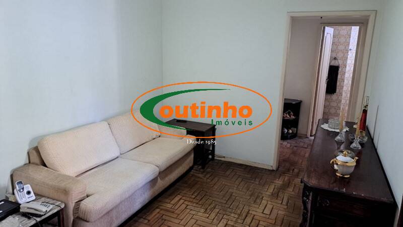 Apartamento à venda com 2 quartos, 70m² - Foto 7